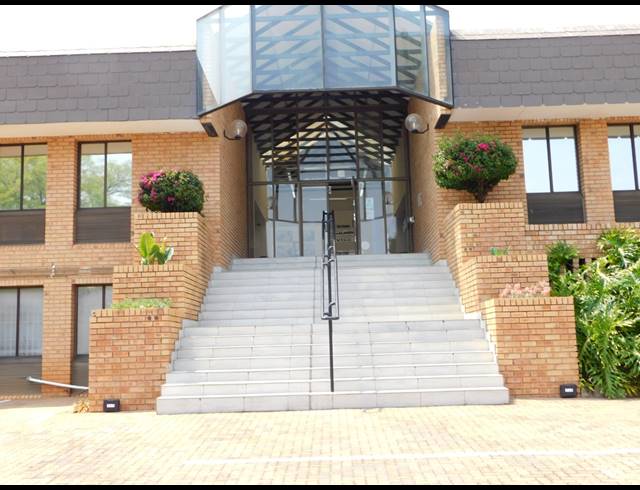1,778M² OFFICE FOR SALE IN FERNDALE